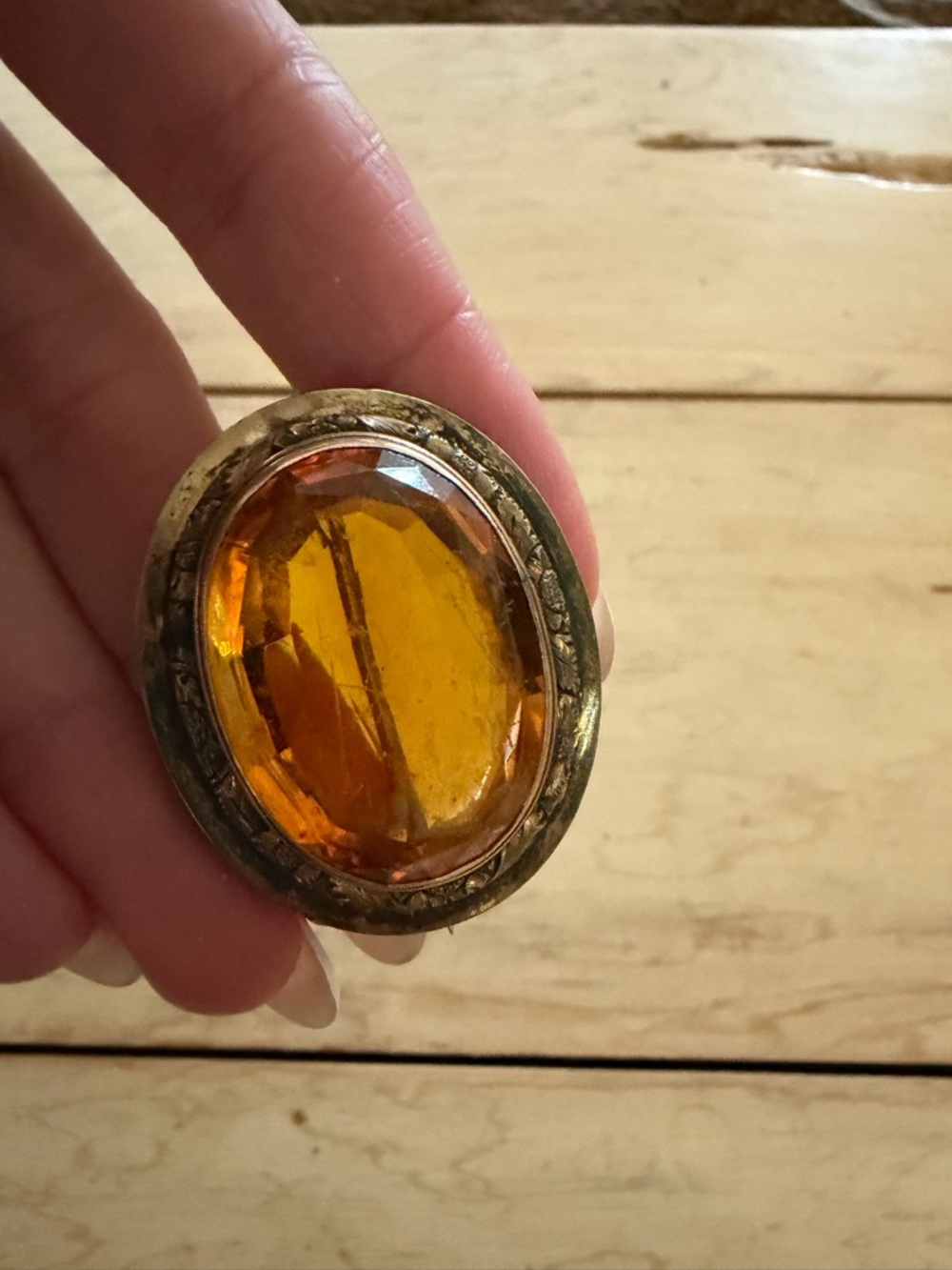 Vintage Amber Oval Brooch with Ornate Silver-Tone Frame - Picture 4 of 5